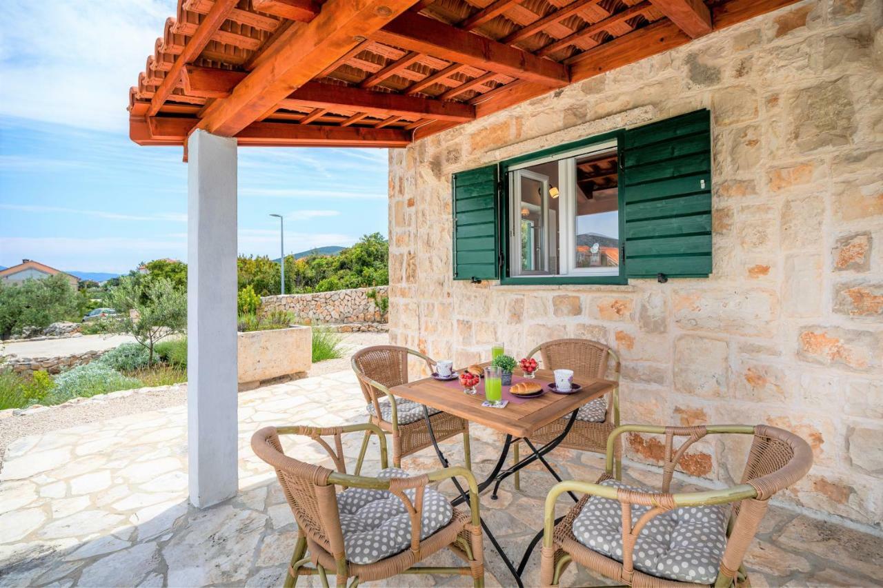 فيلا Vineyard House & Olive Grove House Račišće المظهر الخارجي الصورة