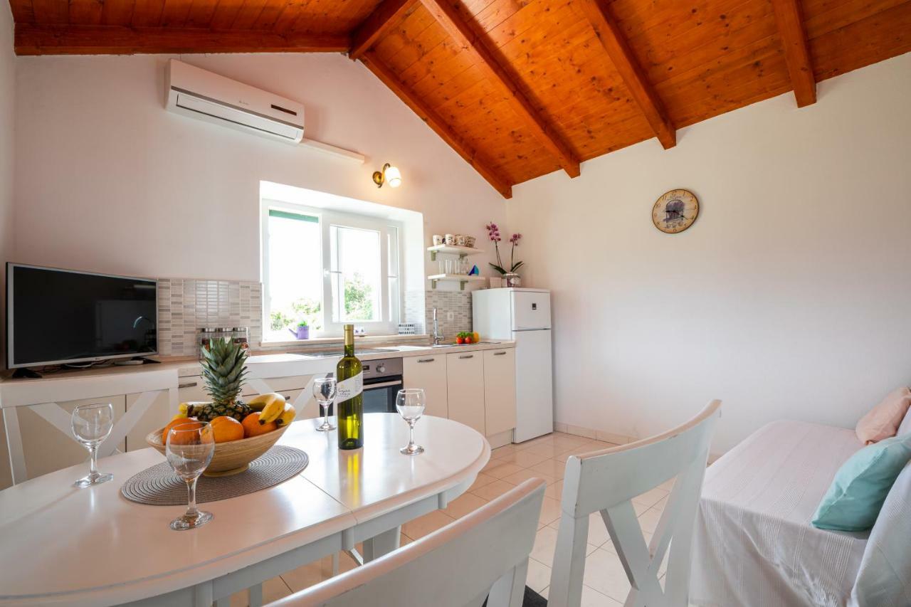 فيلا Vineyard House & Olive Grove House Račišće المظهر الخارجي الصورة
