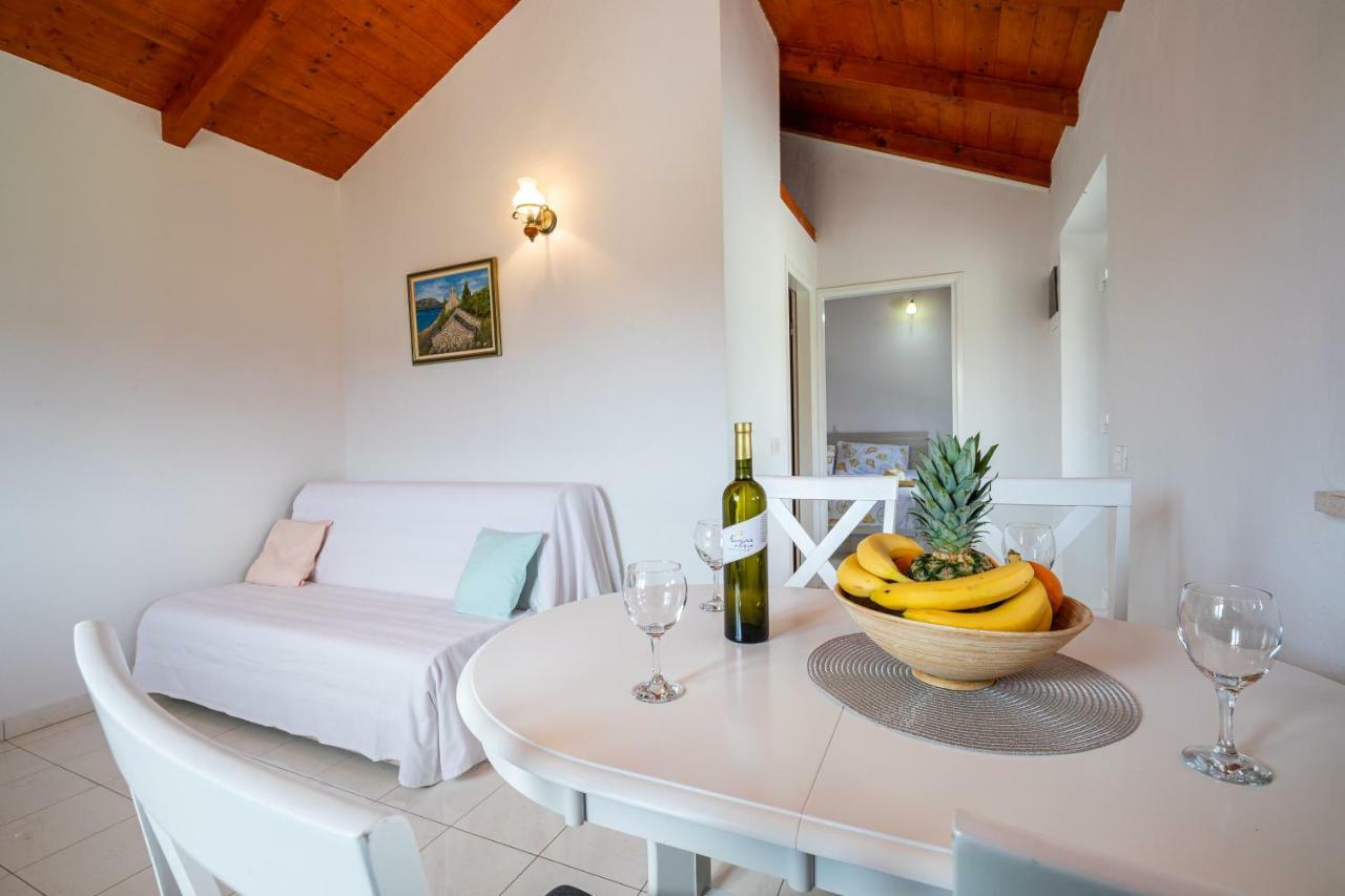 فيلا Vineyard House & Olive Grove House Račišće المظهر الخارجي الصورة