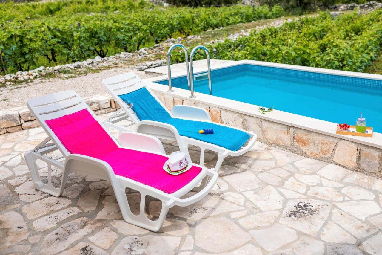 فيلا Vineyard House & Olive Grove House Račišće المظهر الخارجي الصورة
